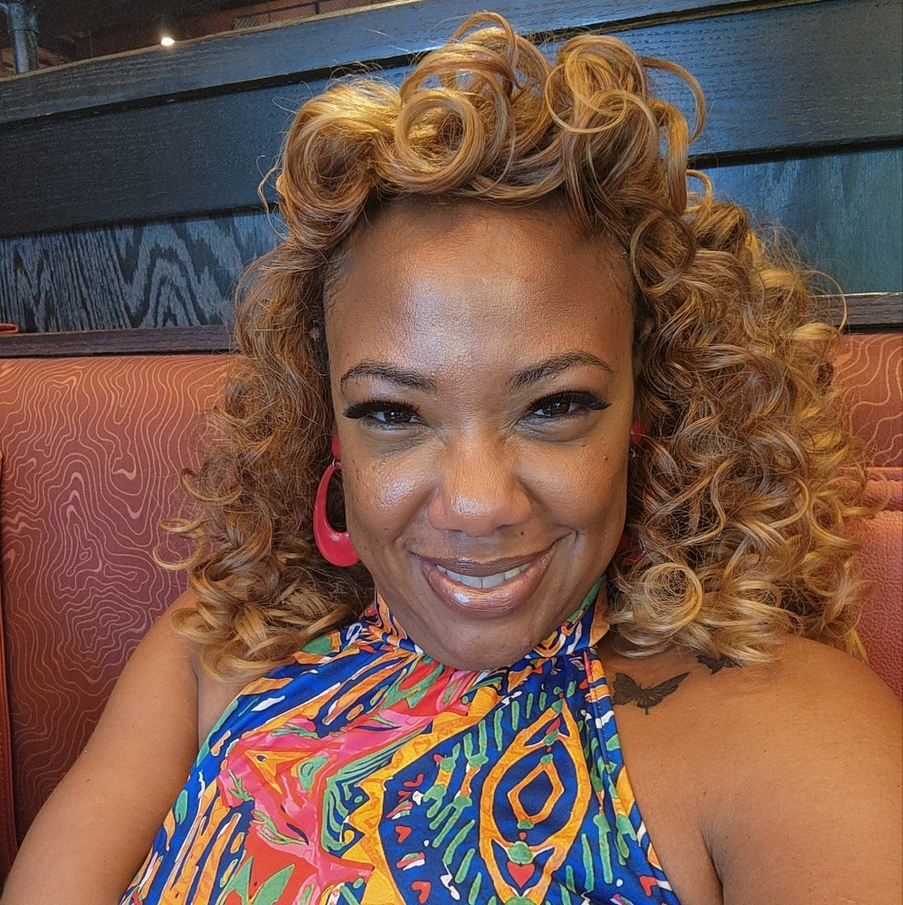 Meet your Posher, Chequora